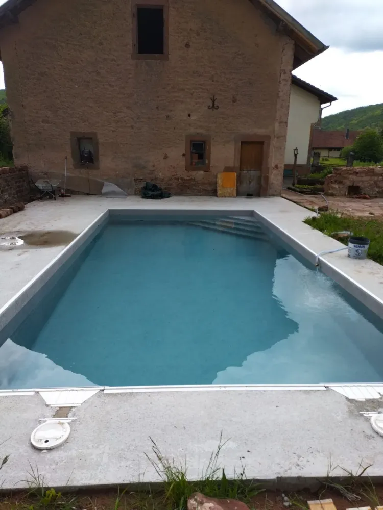 entretien rénovation et dépannage piscine Eguelshardwebp